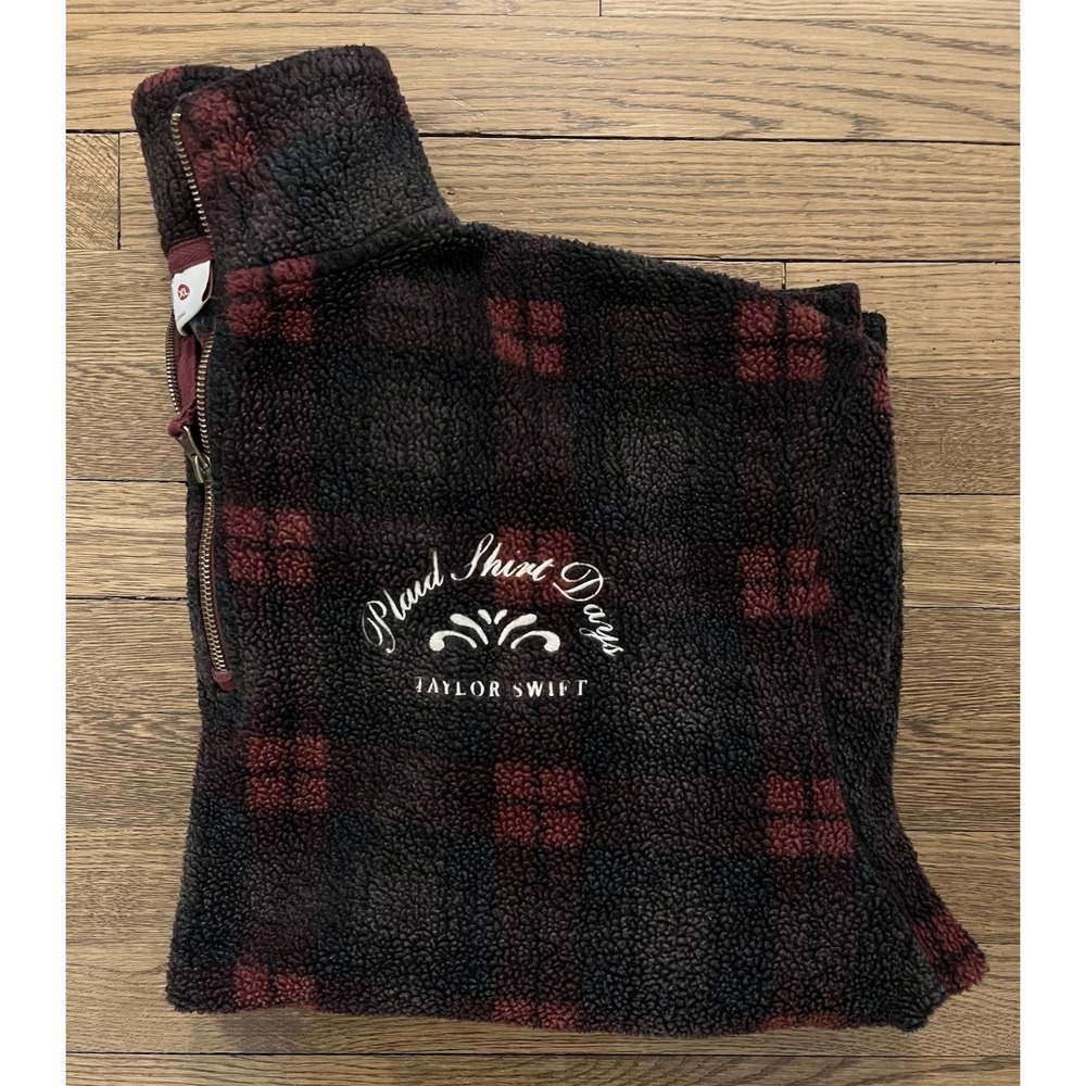 Taylor Swift Size XL Fleece Plaid Shirt Days Jacket Quarter Zip Red TV Sweater - Picture 6 of 6